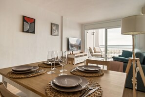 Dining - WELCS DUPLEX 323 EMP ocean front (Empuriabrava)