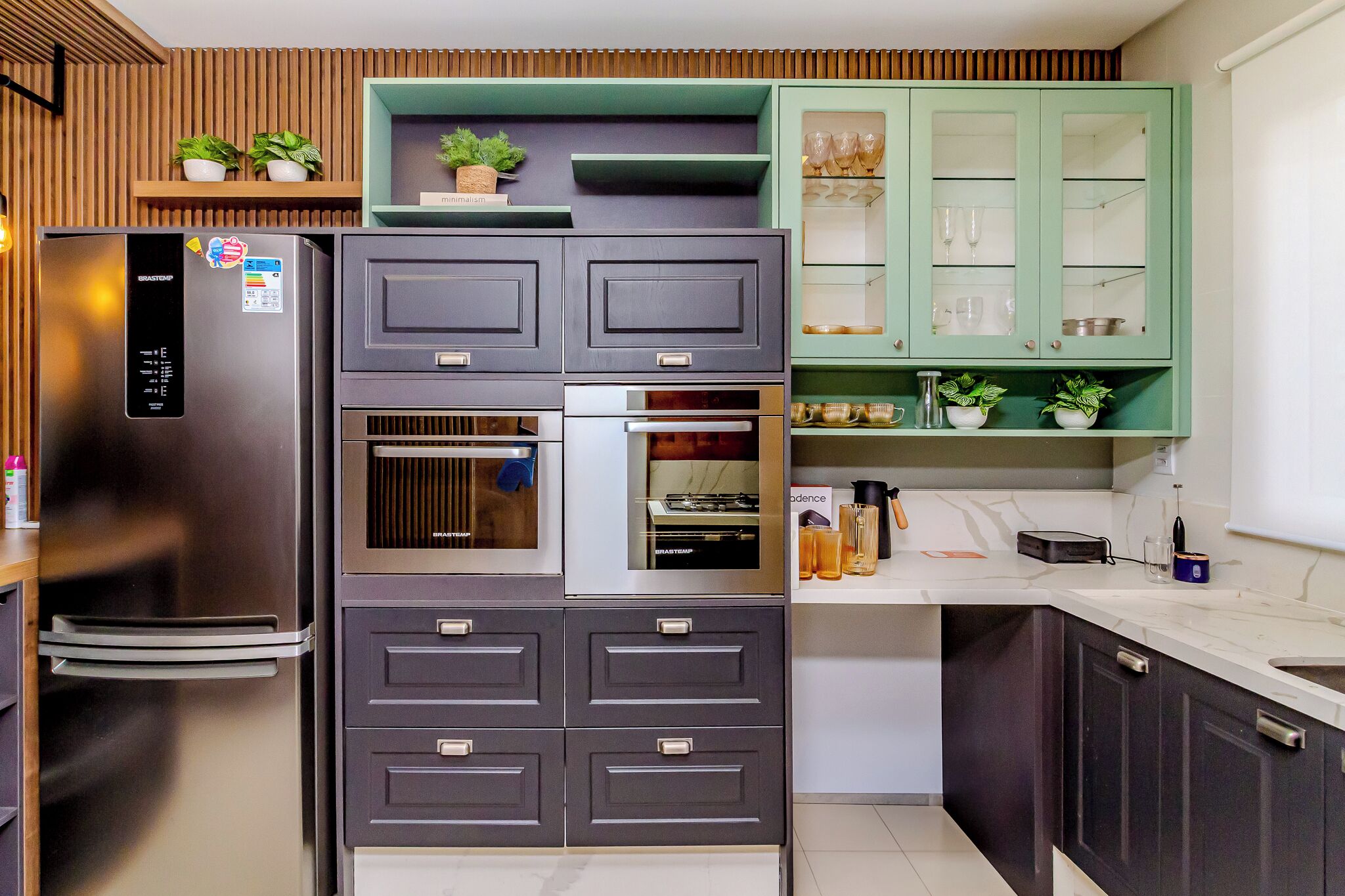 Familjelägenhet - kök - utsikt mot staden | Eget kök