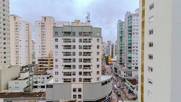 Apartamento família, cozinha, vista para a cidade | Fachada