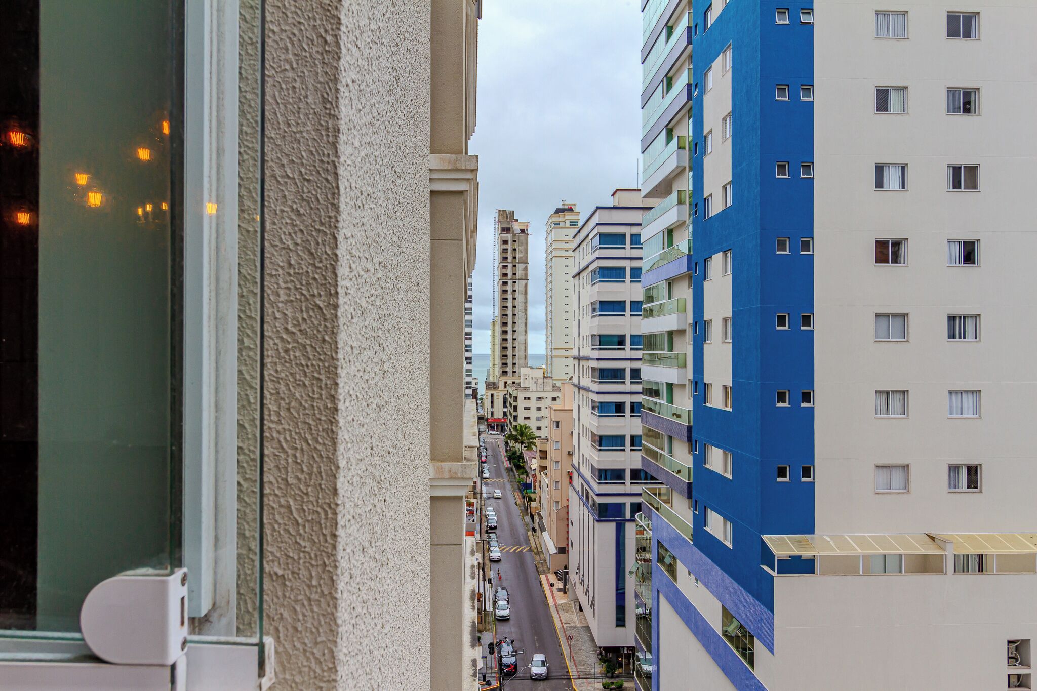 Apartamento família, cozinha, vista para a cidade | Parte interna