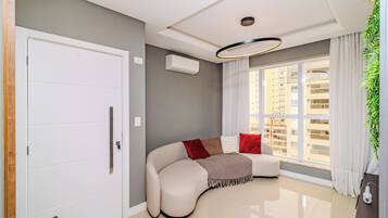 Familie appartement, keuken, uitzicht op de stad | Woonruimte