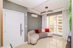 Living area - StayHome Bella Maria- Meia Praia Itapema (Itapema)