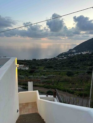 Property grounds - Melania House I (Filicudi Porto)