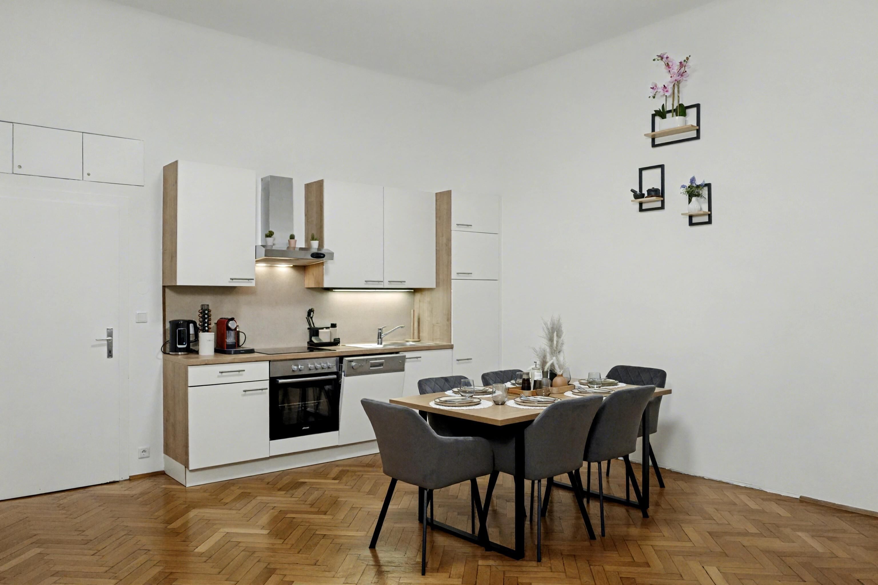 Kühlschrank, Ofen, Herdplatte, Geschirrspüler