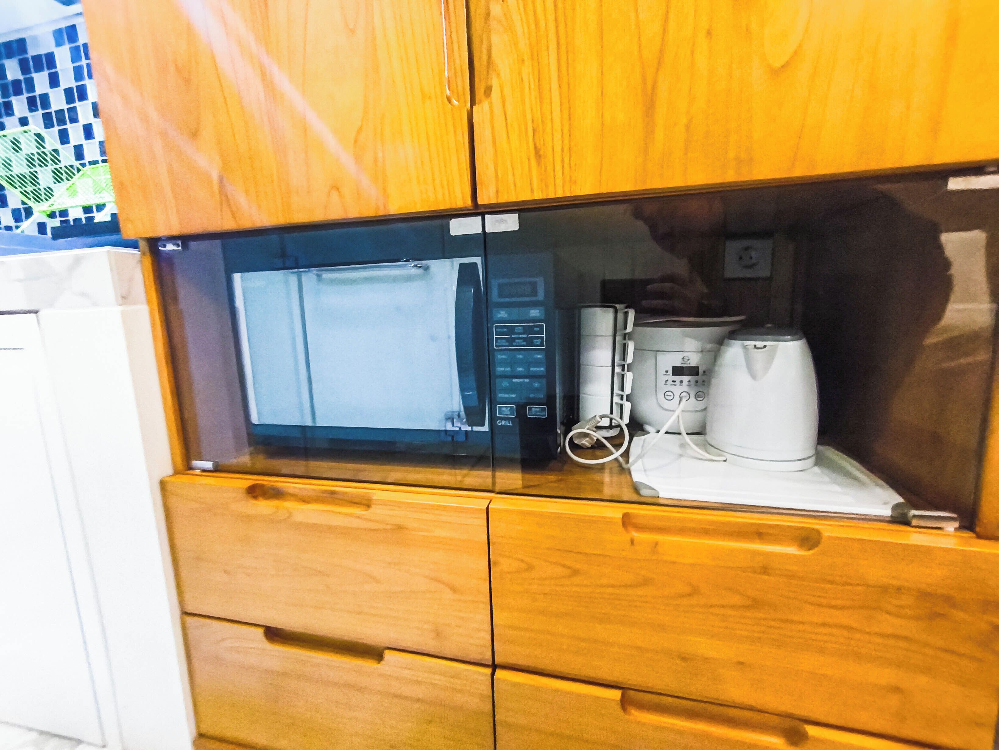 Standard Studio | Microwave