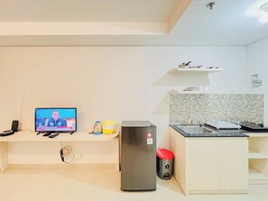 Interior - Studio Apartment Near Upn Veteran Yogyakarta At Barsa City (Depok)