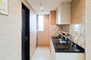 Private kitchen - Best Location 1Br Branz Bsd City Apartment Near Aeon Mall (Tangerang)