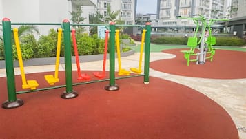 Área de juegos infantiles al aire libre