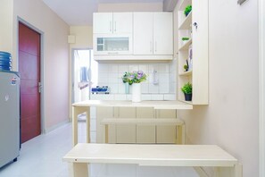 Standard Apartment | Ruang makan