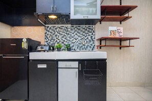 Interior - Comfortable Classic Studio At Apartment Cinere Bellevue Suites (Depok)