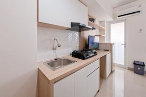 Standard Studio | Private kitchen - Good Location Studio Near Cisauk Station At Cisauk Point Apartment (Cisauk)