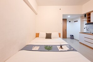 Room - Serenity Studio Near Station At Cisauk Point Apartment (Cisauk)