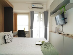Standard Studio - Comfortable Space And Neat Studio At Apartment Citra Living (Jakarta)