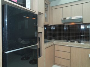 Standard Apartment | Private kitchen - Cozy 2Br At Apartment De Paradiso Pluit (Jakarta)