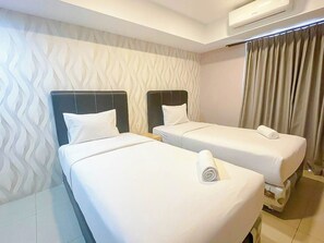 Standard Studio - Homely And Pleasant Studio At Apartment De Prima (Medan)