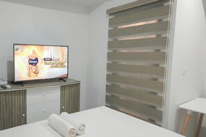 Room - Basic Studio At Apartment Delft Ciputra Makassar (Makassar)