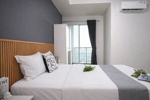 Standard Apartment - Restful 2Br With Sea View At Apartment Green Bay Condominium (Jakarta)