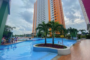 Exterior - Warm And Restful 2Br At Green Pramuka City Apartment (Jakarta)