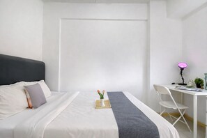 Standard Apartment - Comfortable And Roomy 2Br At Apartment Green Pramuka City (Jakarta)
