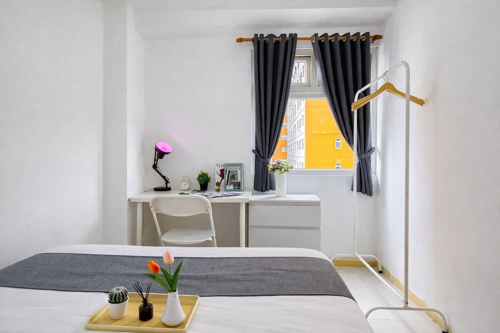Comfortable And Roomy 2Br At Apartment Green Pramuka City