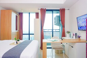 Standard Studio - Relaxing Stay Studio At Apartment Lrt City Bekasi (Bekasi)
