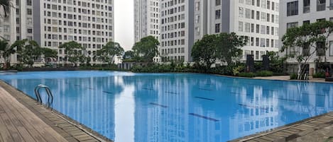 室外泳池