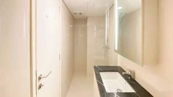 Standard Apartment | Bathroom