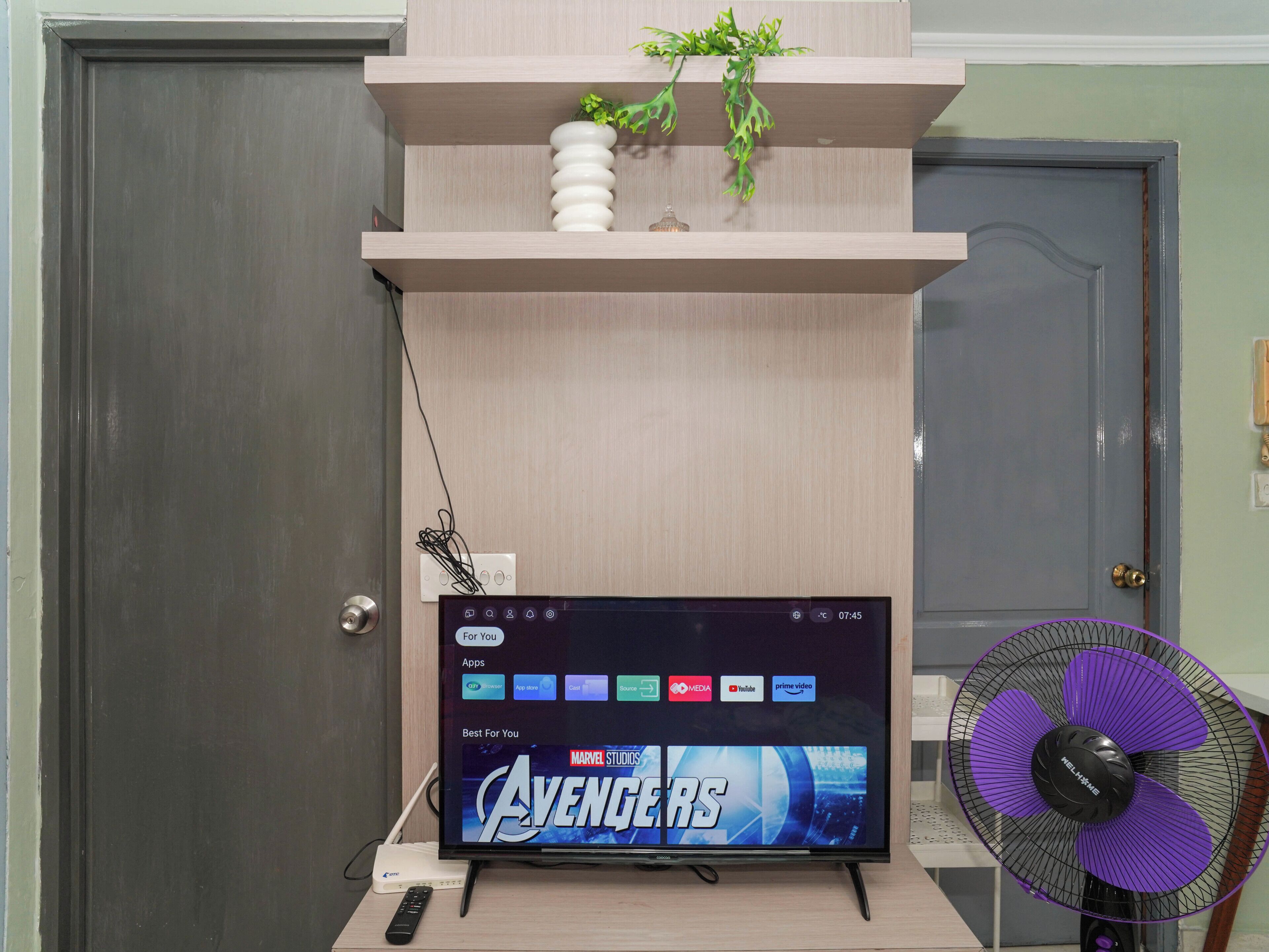 Standard Apartment | Television