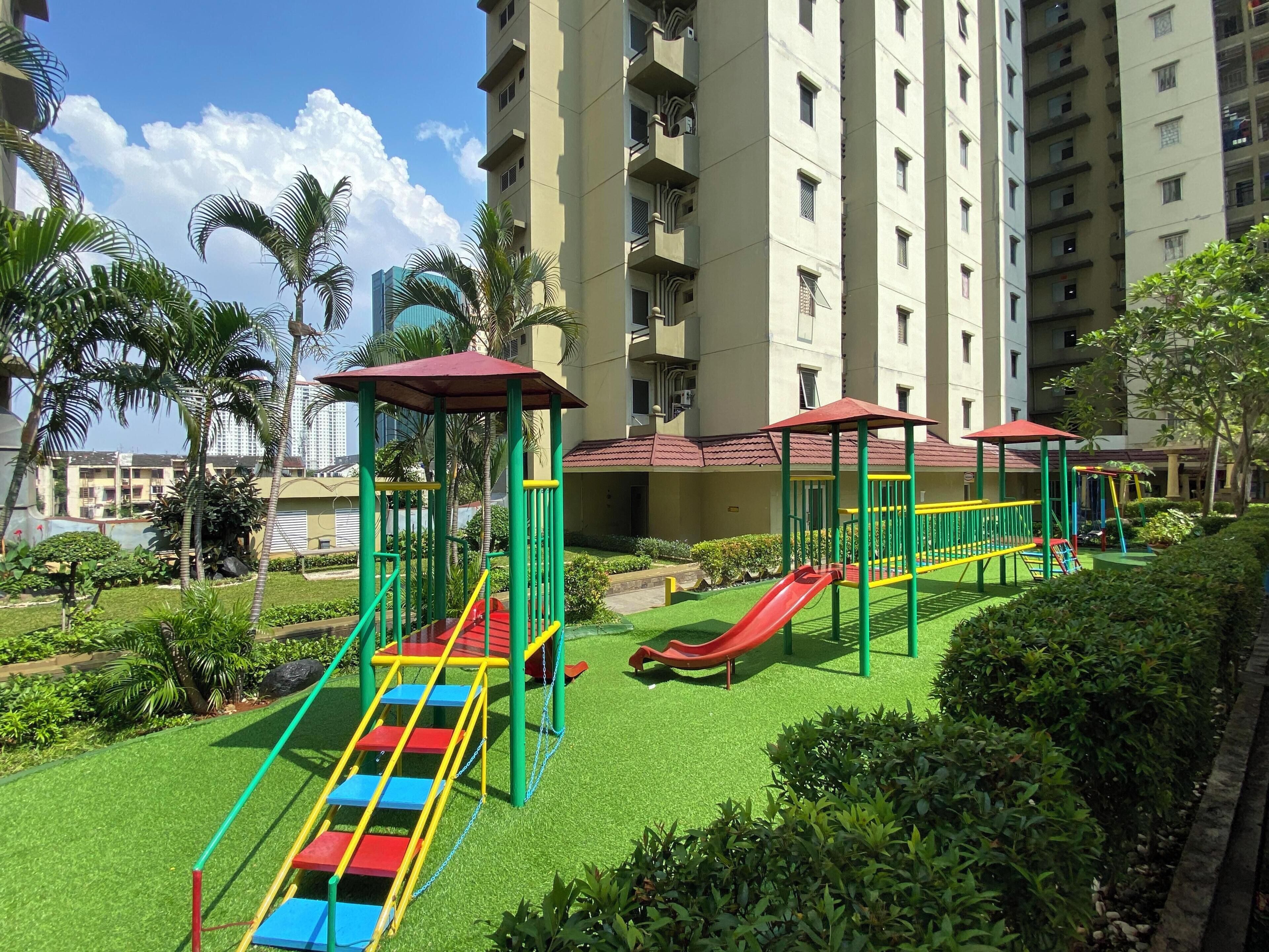 Tempat bermain anak - outdoor