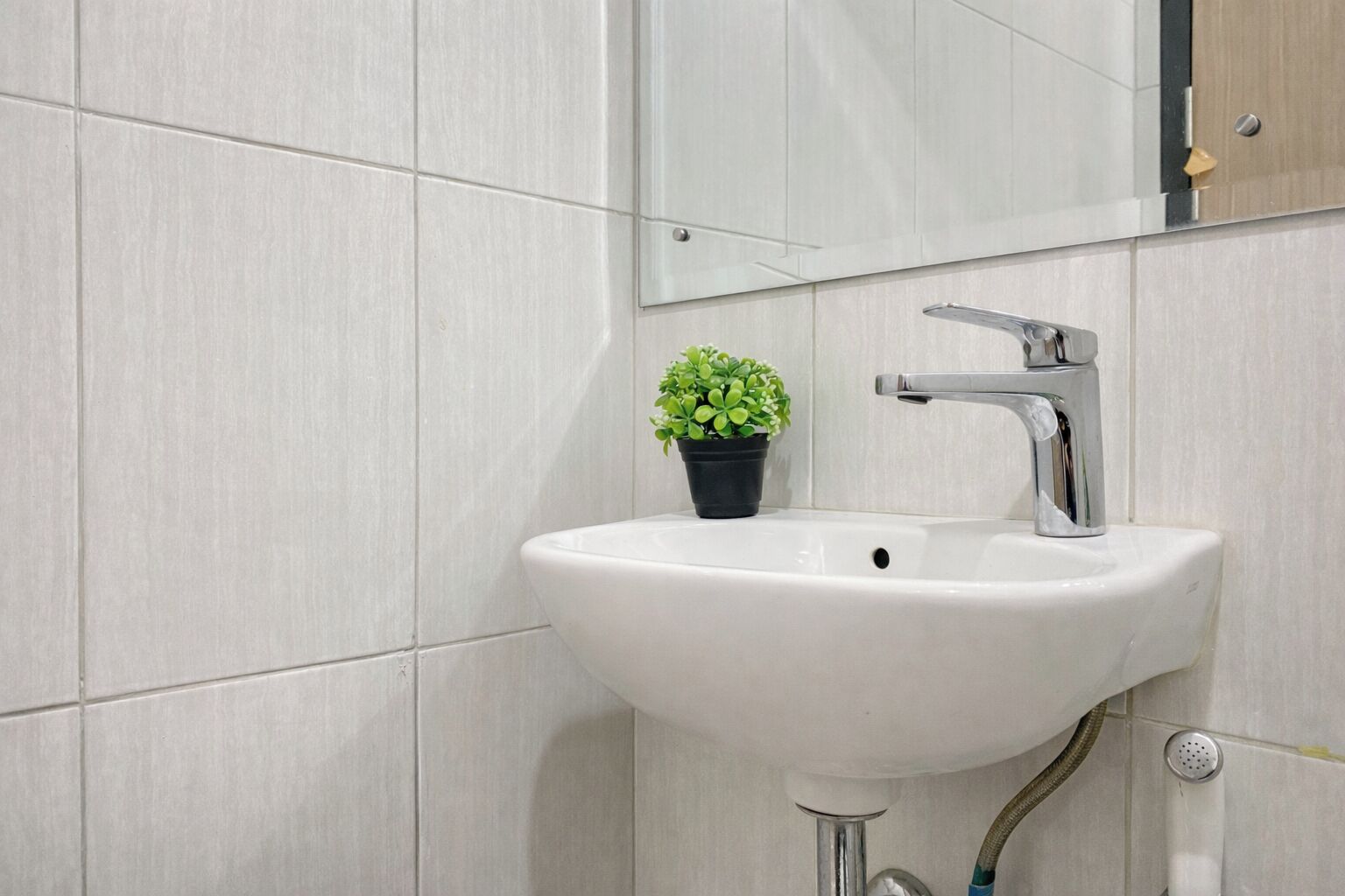 Standard Studio | Bathroom