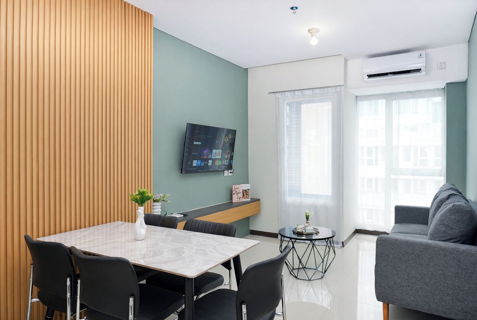 Standard Apartment | Dining room