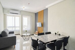 Interior - Clean Space And Well Located 2Br At Nifarro Park Apartment (Jakarta)
