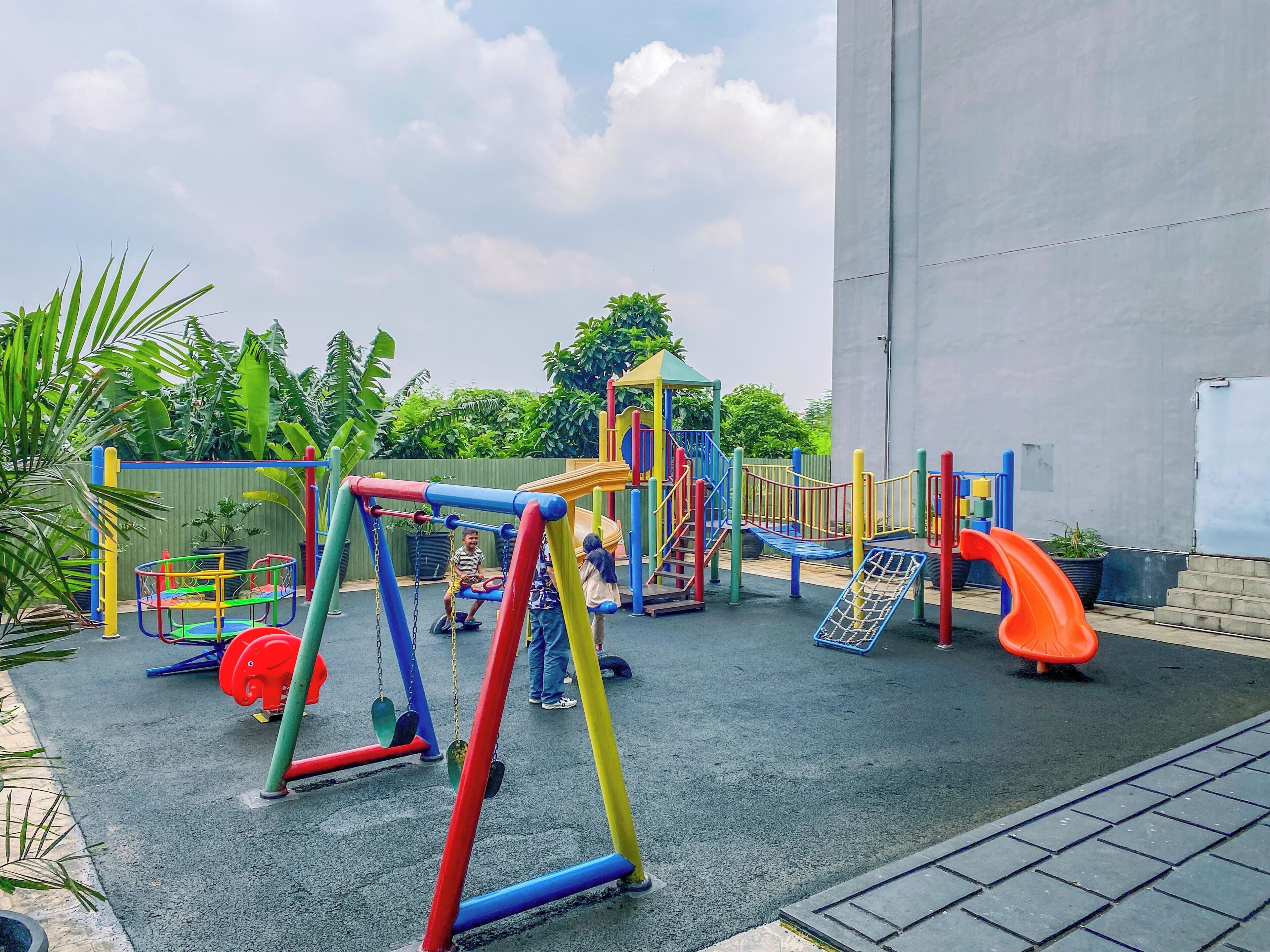 Zona de juegos infantil al aire libre