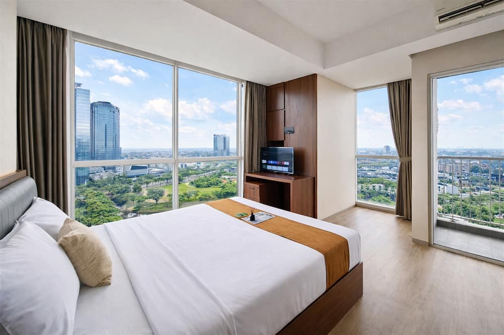 Wooden Accents Studio For 2 Pax At Pacific Garden Campus Town Apartment