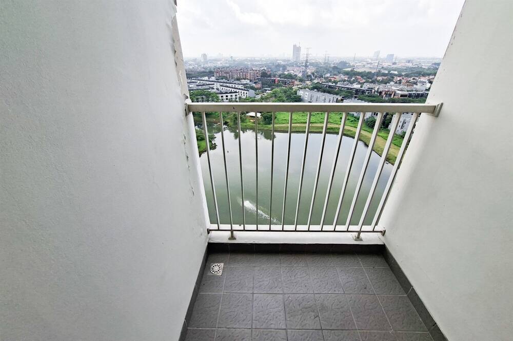 Wooden Accents Studio For 2 Pax At Pacific Garden Campus Town Apartment