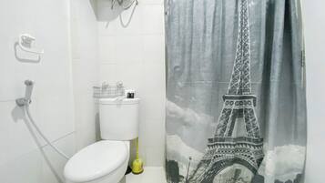 Studio Standar | Kamar mandi