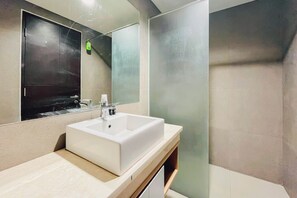 Studio Standar | Kamar mandi