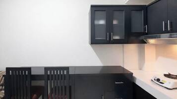 Standard Apartment | Dining room