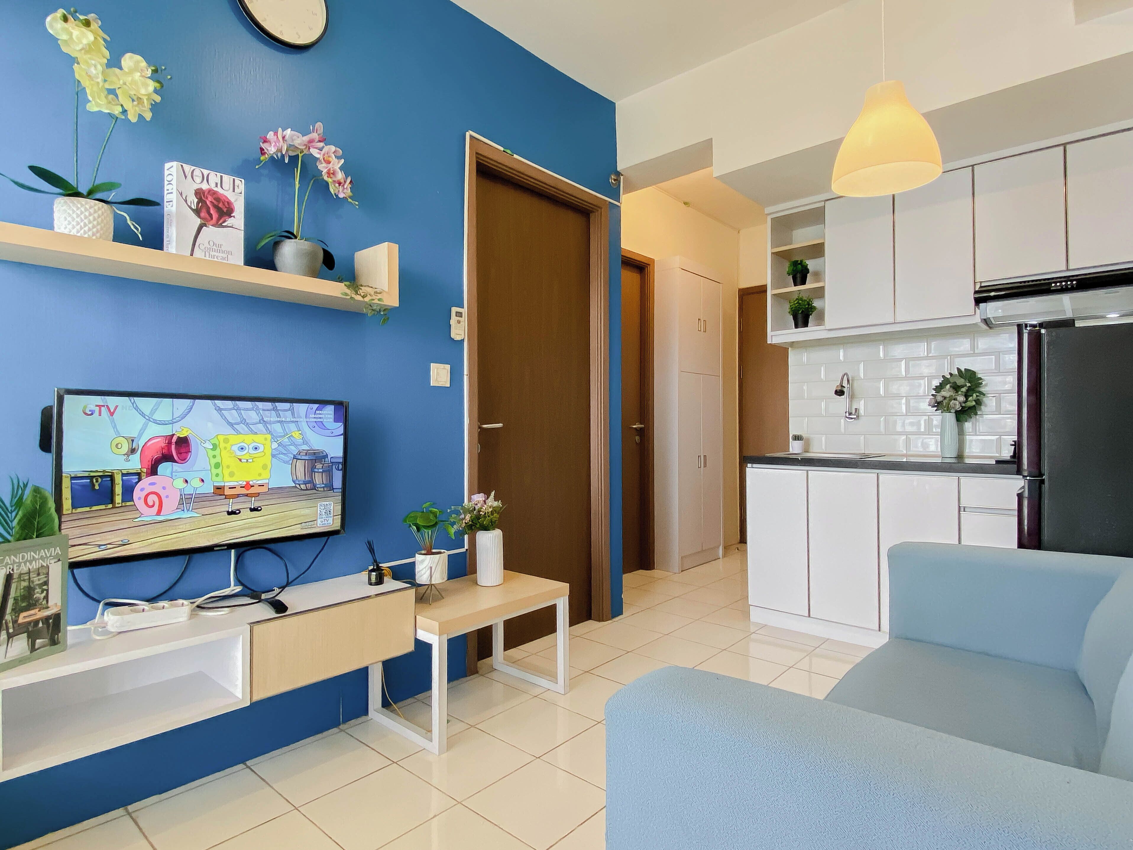 Standard Apartment | Television