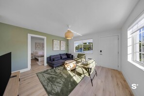 Apartment | Living area - Miami Retreat 1-BD - Parking and Gym (North Miami)