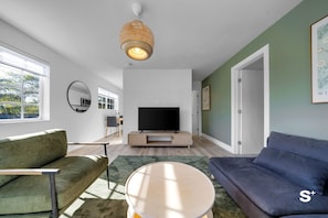 Apartment | Ruang tamu | TV 