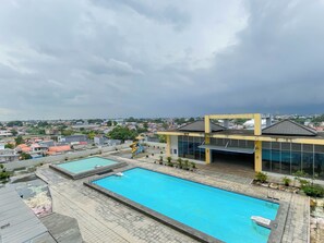 Outdoor pool - Simple Style Studio At Prima Orchard Apartment (Bekasi)