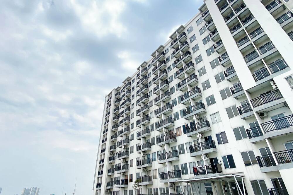 Simple Style Studio At Prima Orchard Apartment