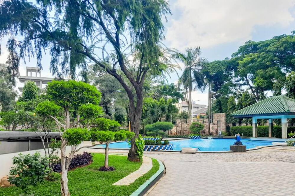 Stylish 3Br For 6 Pax At Puri Garden Apartment