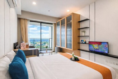 Enjoy Living Studio Apartment At Saffron Noble Next To Mall