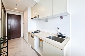 Interior - Basic Look Studio Apartment At Sky House Bsd Near Aeon Mall (Pagedangan)