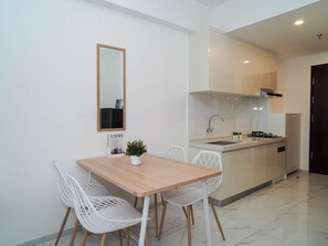 Dining room - Tranquil 2Br For 4 Pax At Sky House Bsd Apartment (Pagedangan)