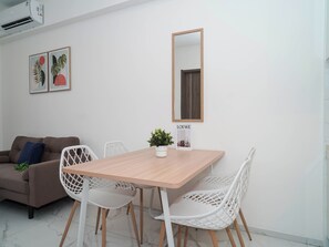 Standard Apartment | Dining room