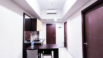 Standard Apartment | Dining room