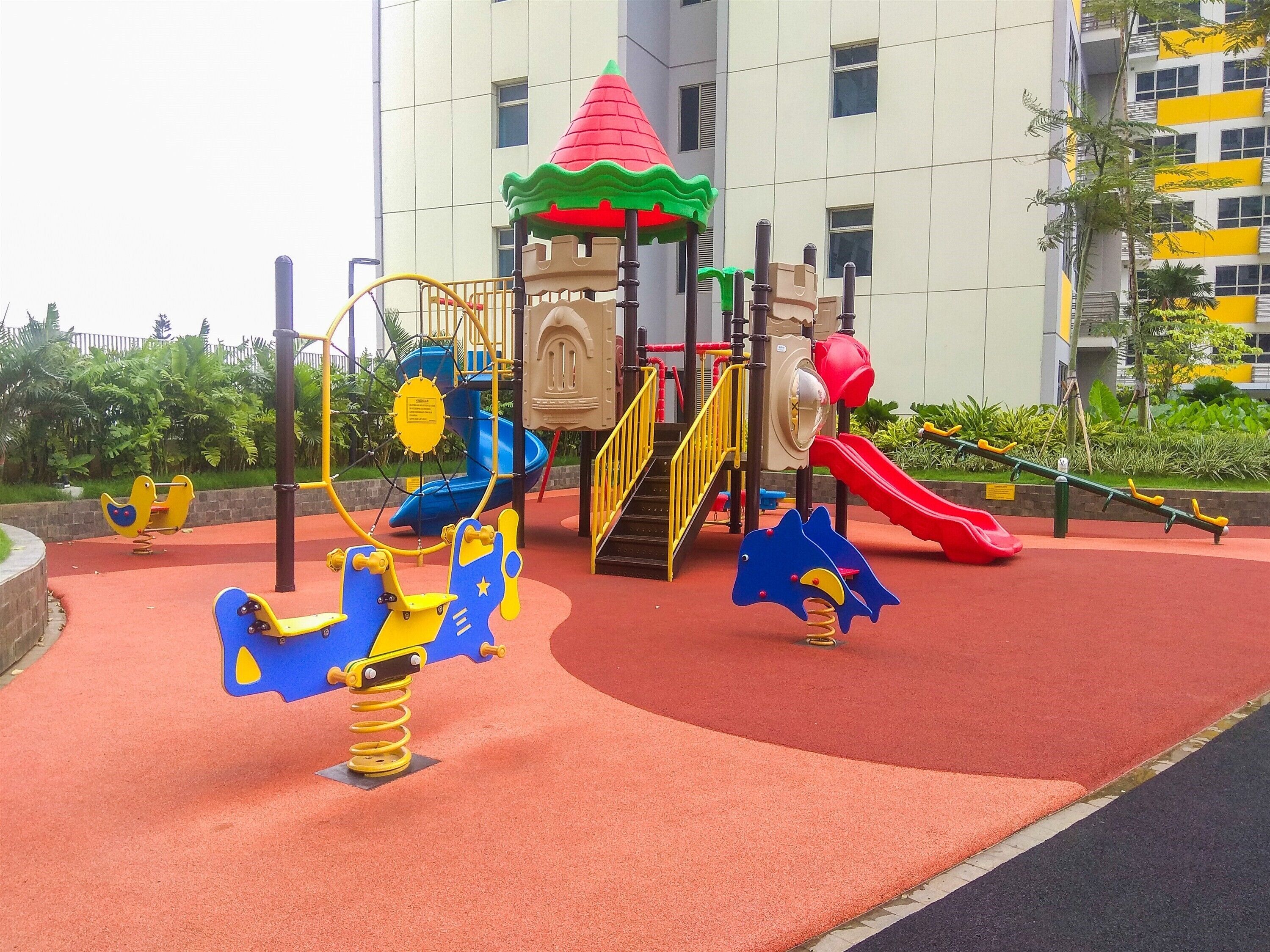 Children’s play area – outdoor